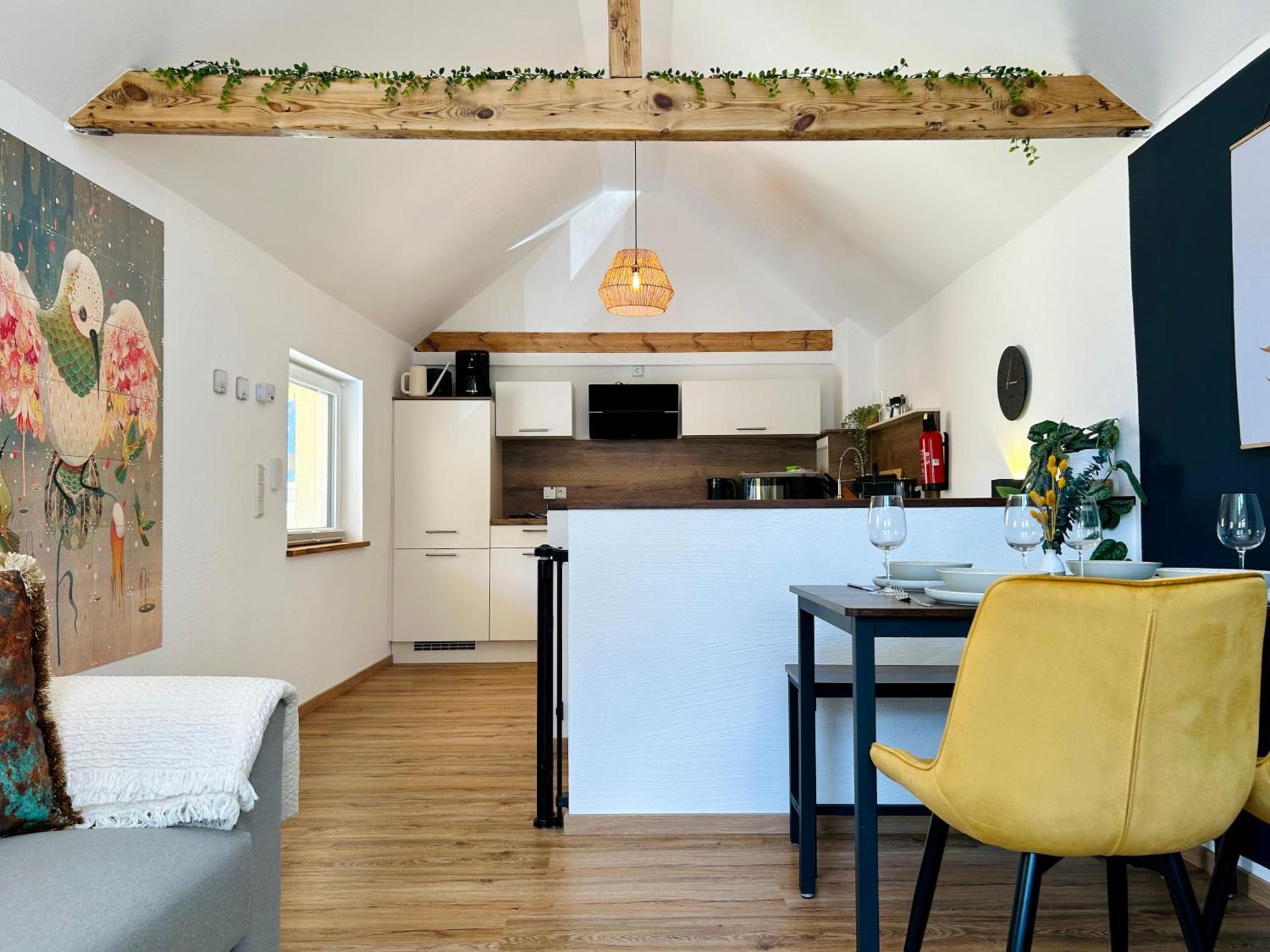 Kolibri - Design Maisonette - Nintendo Switch, Streaming, Bikestore, E-Wallbox Marburg Buitenkant foto