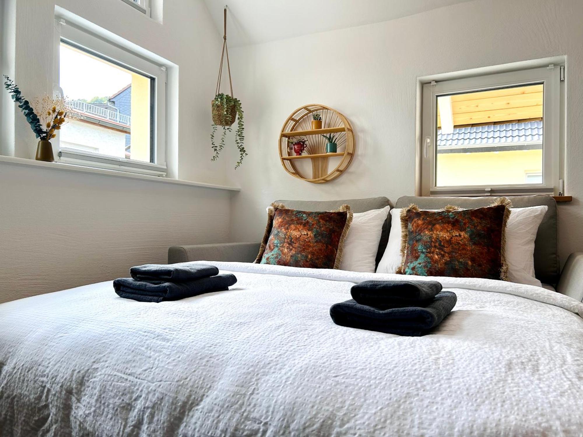 Kolibri - Design Maisonette - Nintendo Switch, Streaming, Bikestore, E-Wallbox Marburg Buitenkant foto